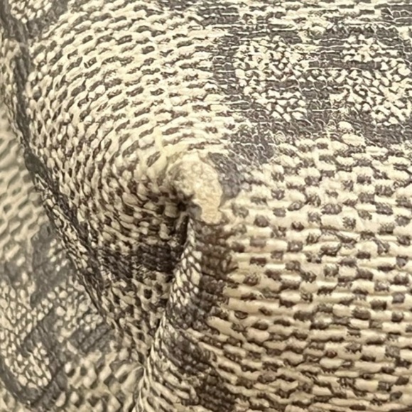 COPY - GUCCI SUPREME WEB CROSSBODY BAG FOR SALE - Picture 5 of 6